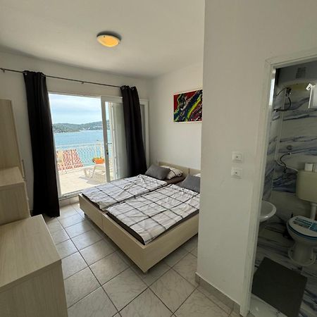 Marina Apartmani Tisno Murter Bagian luar foto