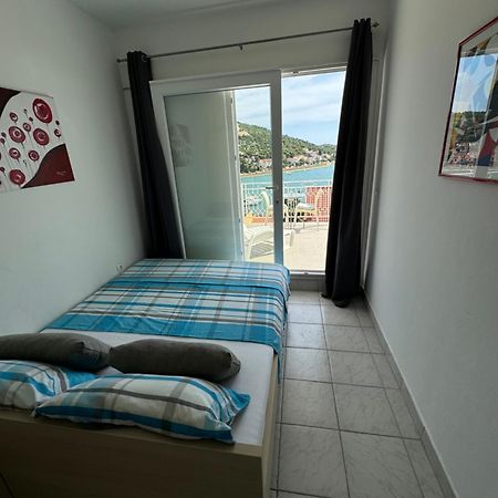 Marina Apartmani Tisno Murter Bagian luar foto
