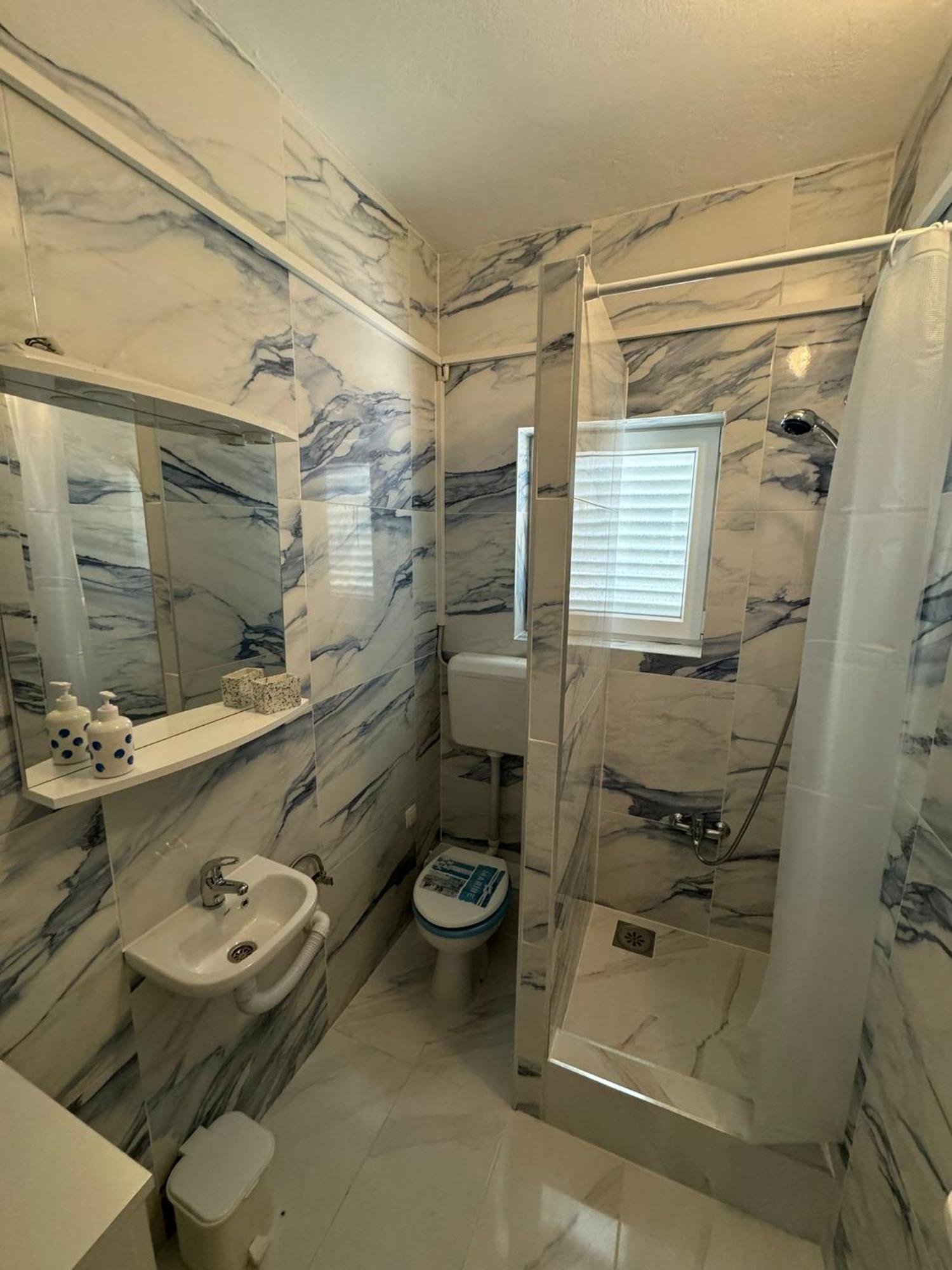 Marina Apartmani Tisno Murter Bagian luar foto
