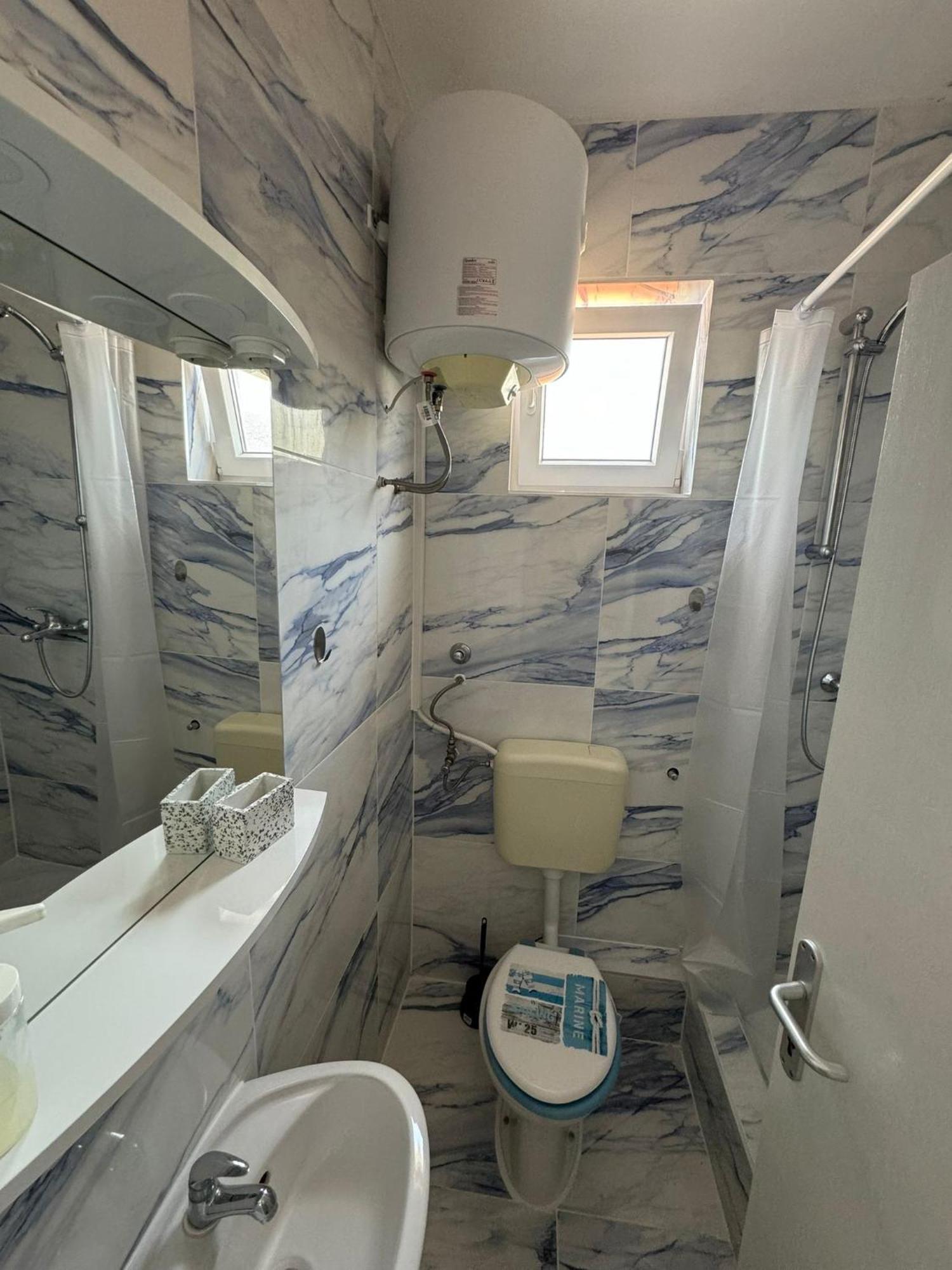Marina Apartmani Tisno Murter Bagian luar foto