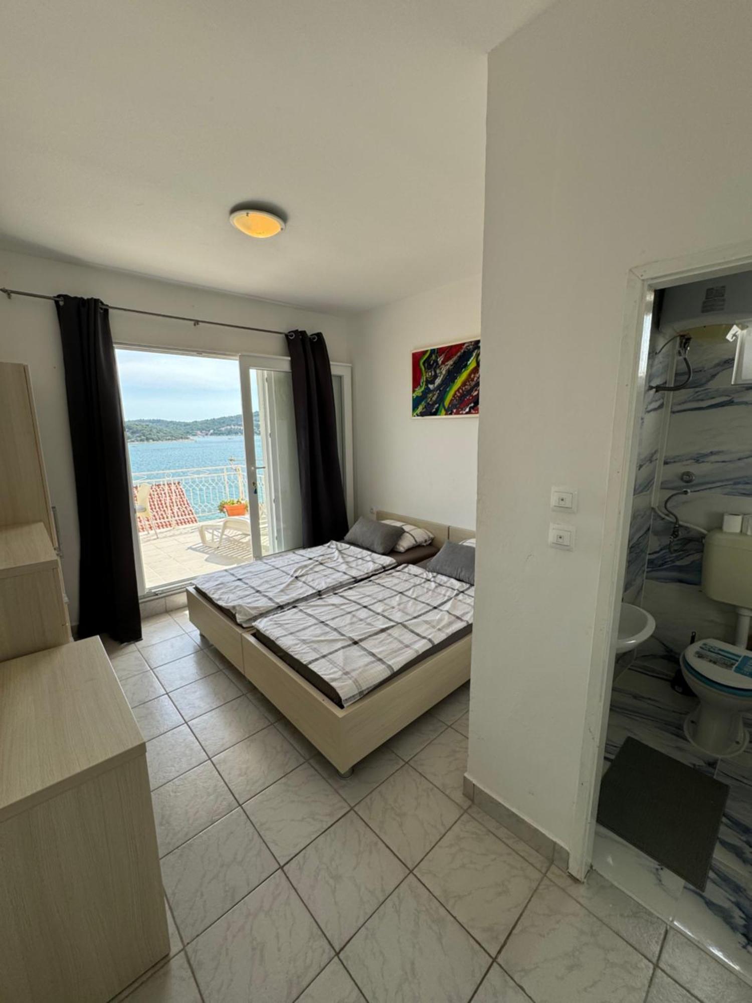 Marina Apartmani Tisno Murter Bagian luar foto