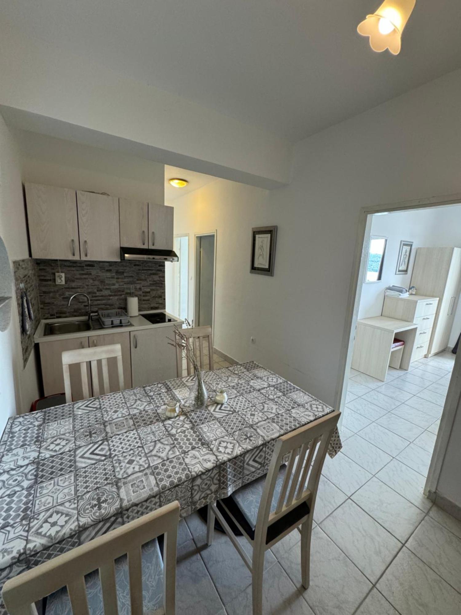 Marina Apartmani Tisno Murter Bagian luar foto