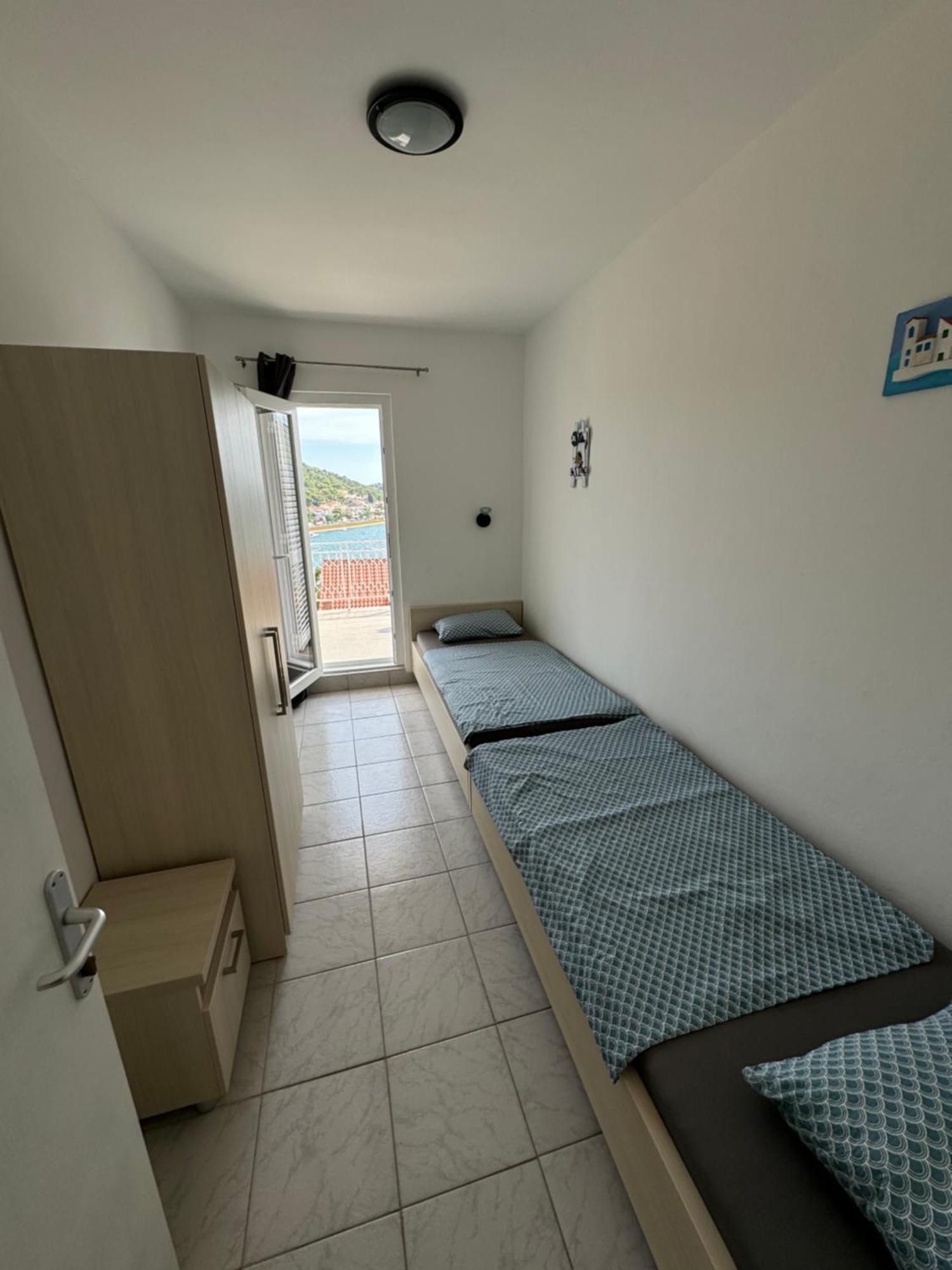 Marina Apartmani Tisno Murter Bagian luar foto