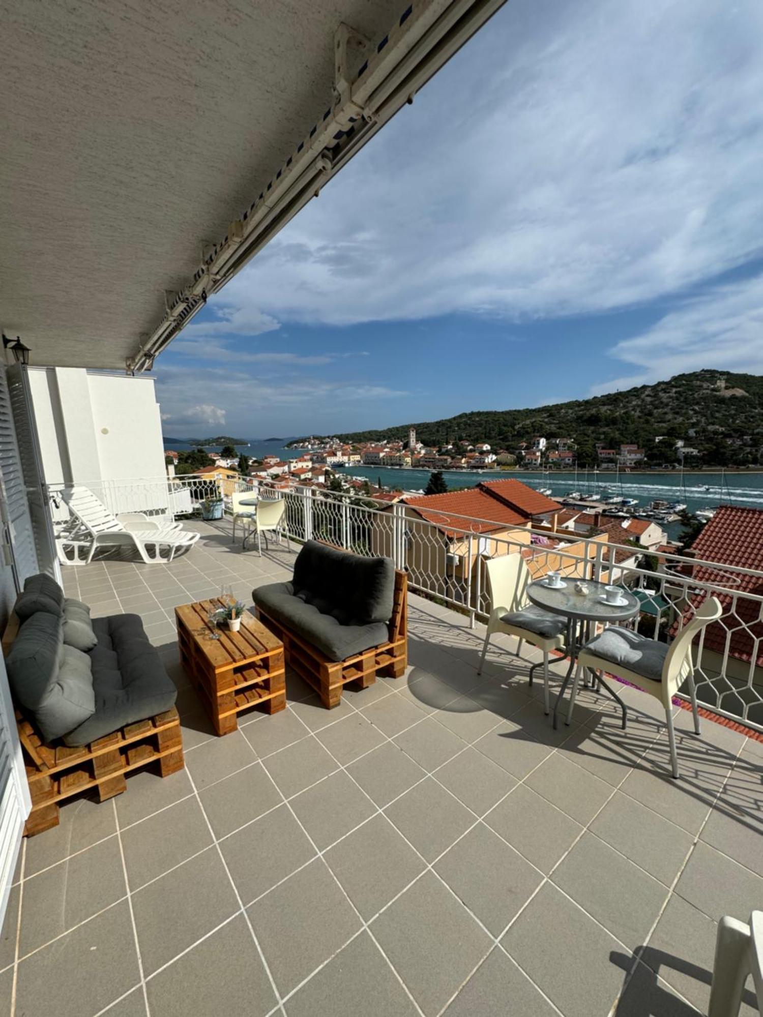 Marina Apartmani Tisno Murter Bagian luar foto